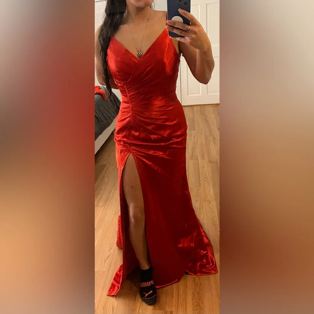Red Dress - Picture 1 of 2
